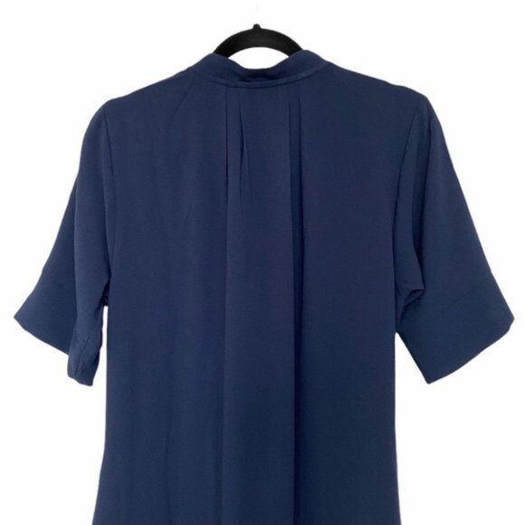 Bobeau Pleat Front Curved Hem Shirtdress In Navy - Picture 6 of 11